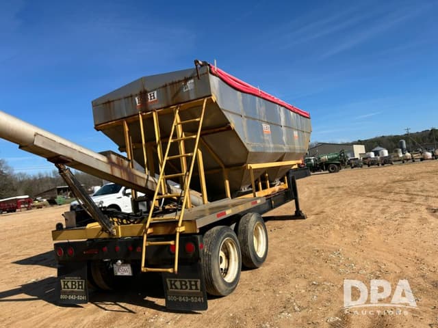Image of KBH Fertilizer Chassis equipment image 2