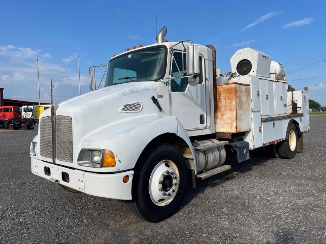 Image of Kenworth T300 Primary image