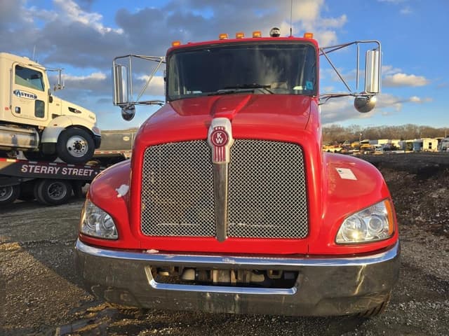 Image of Kenworth T300 equipment image 1