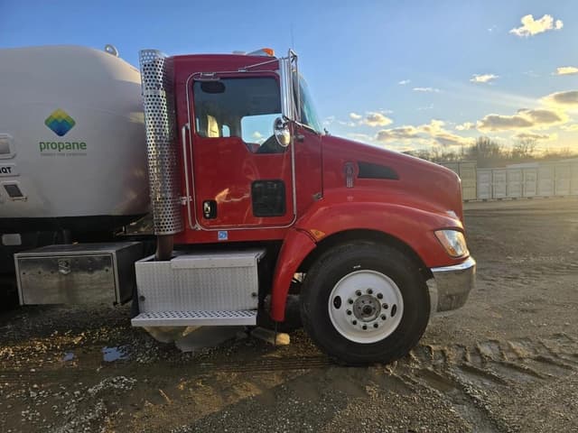 Image of Kenworth T300 equipment image 4