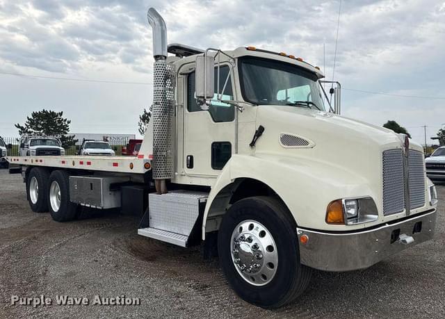 Image of Kenworth T300 equipment image 2