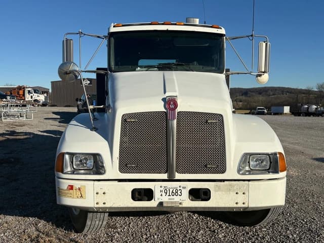 Image of Kenworth T300 equipment image 4