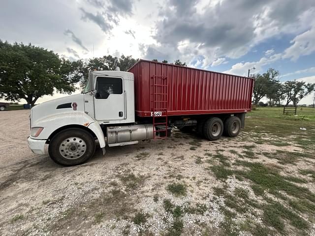 Image of Kenworth T300 equipment image 3