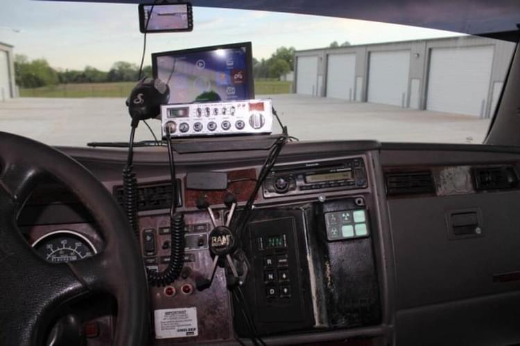 Main image Kenworth T300 13