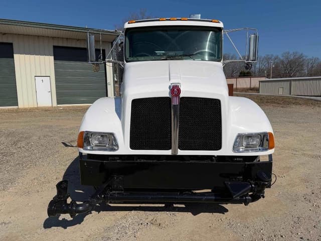 Image of Kenworth T300 equipment image 4