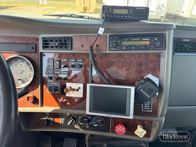 Image of Kenworth T370 equipment image 4