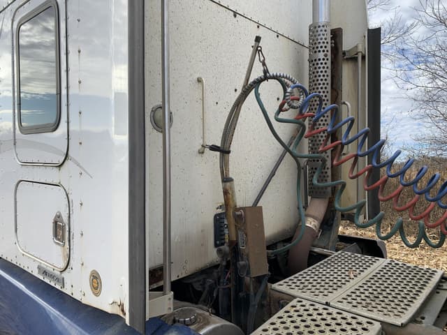 Image of Kenworth T660 equipment image 4