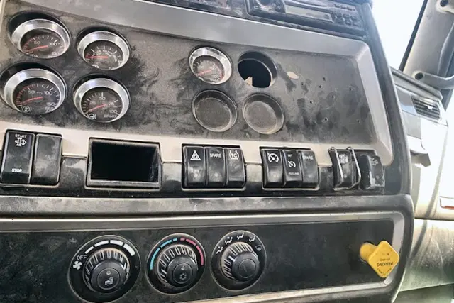 Image of Kenworth T800 equipment image 4