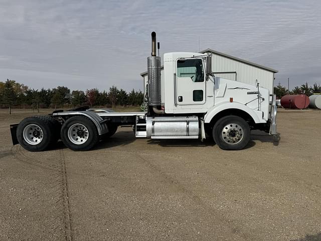 Image of Kenworth T800 equipment image 1