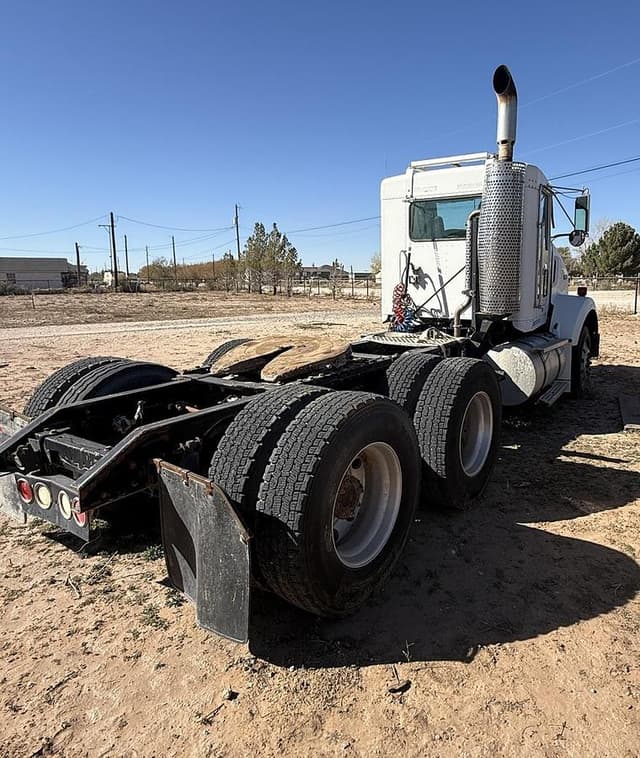 Image of Kenworth T800 equipment image 3