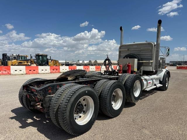 Image of Kenworth T800 equipment image 3