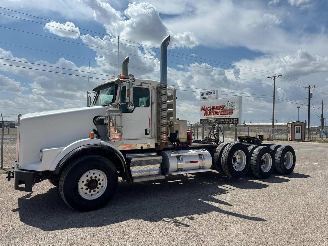 Image of Kenworth T800 Primary image