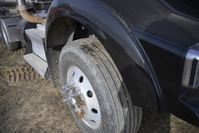 Image of Kenworth T800 equipment image 3