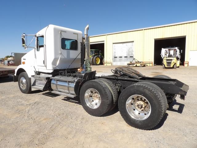 Image of Kenworth T800 equipment image 2