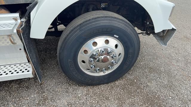 Image of Kenworth T800 equipment image 3