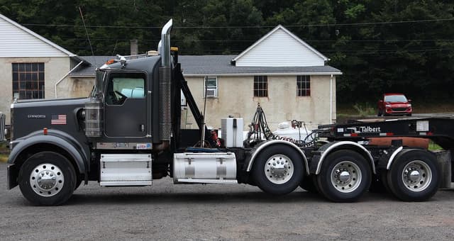 Image of Kenworth W900 equipment image 1