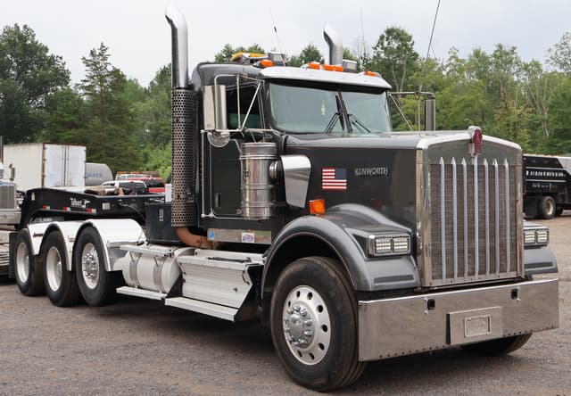 Image of Kenworth W900 equipment image 4