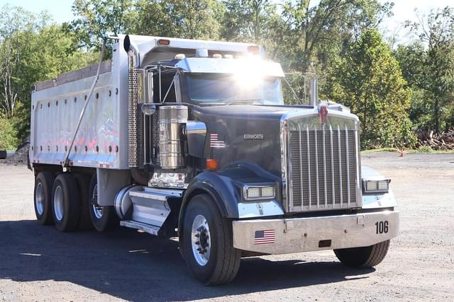 Image of Kenworth W900 equipment image 3