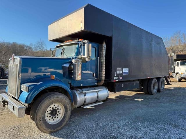 Image of Kenworth W900 equipment image 1
