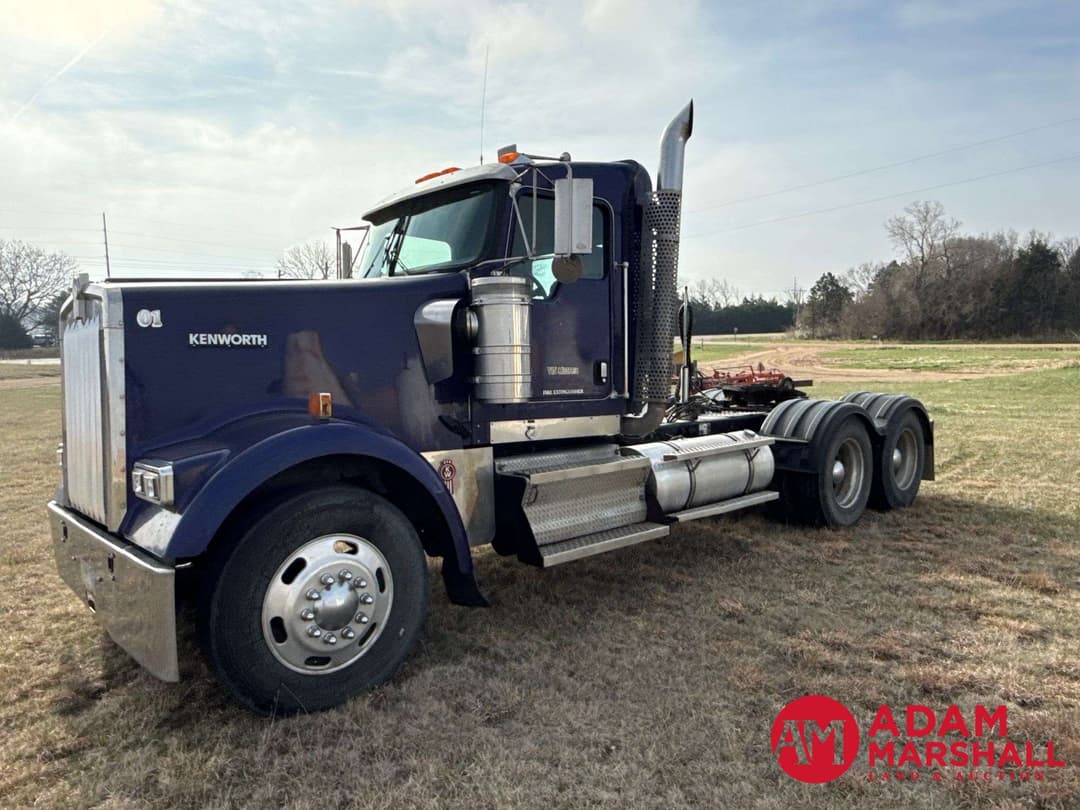 Image of Kenworth W900 Primary image