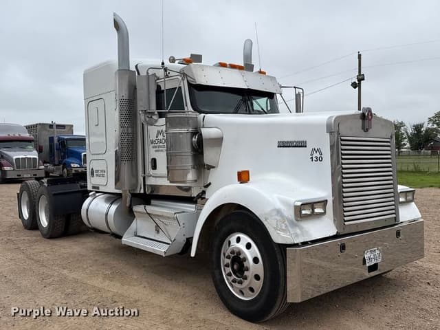 Image of Kenworth W900 equipment image 2