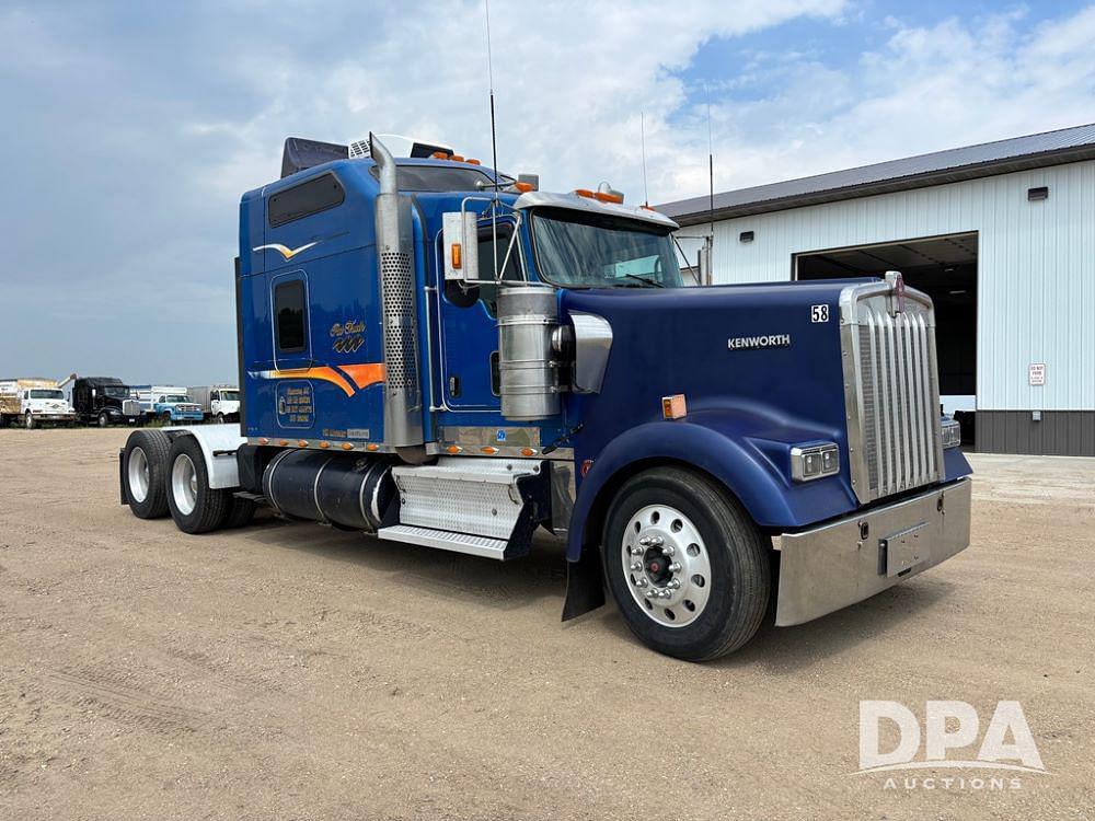Image of Kenworth W900 Primary image