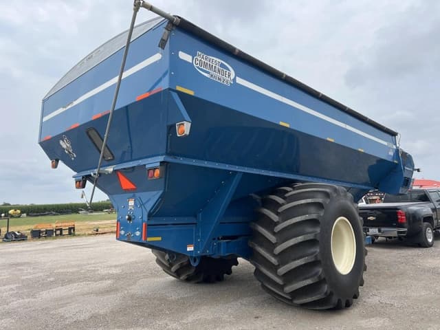 Image of Kinze 1050 equipment image 4