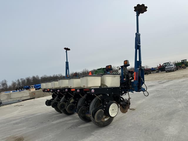 Image of Kinze 3000 equipment image 3