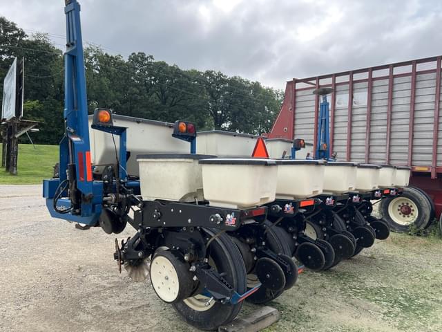 Image of Kinze 3000 equipment image 2