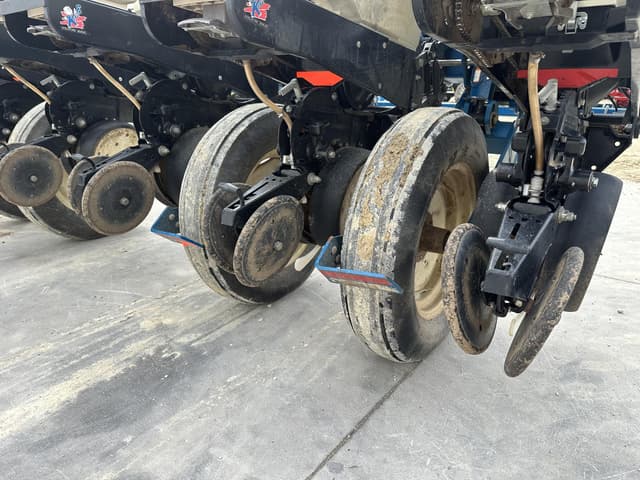 Image of Kinze 3000 equipment image 4