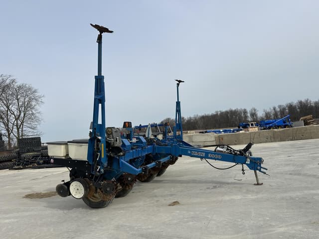 Image of Kinze 3000 equipment image 1
