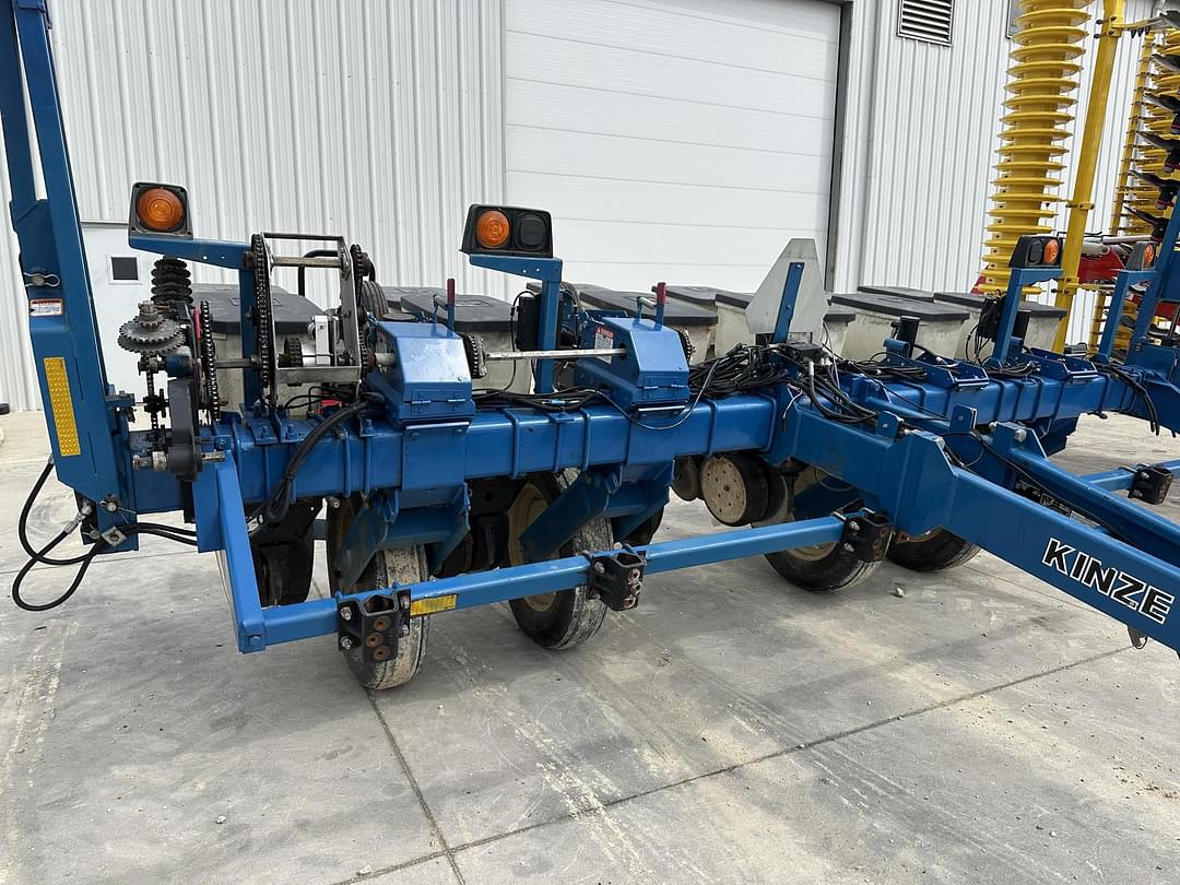 Image of Kinze 3000 Primary image