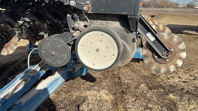 Image of Kinze 3600 equipment image 4