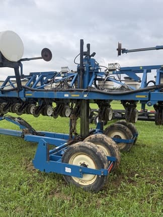 Image of Kinze 3600 equipment image 4