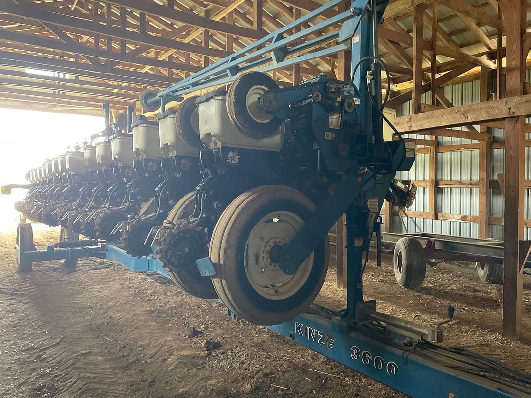 Image of Kinze 3600 Primary image