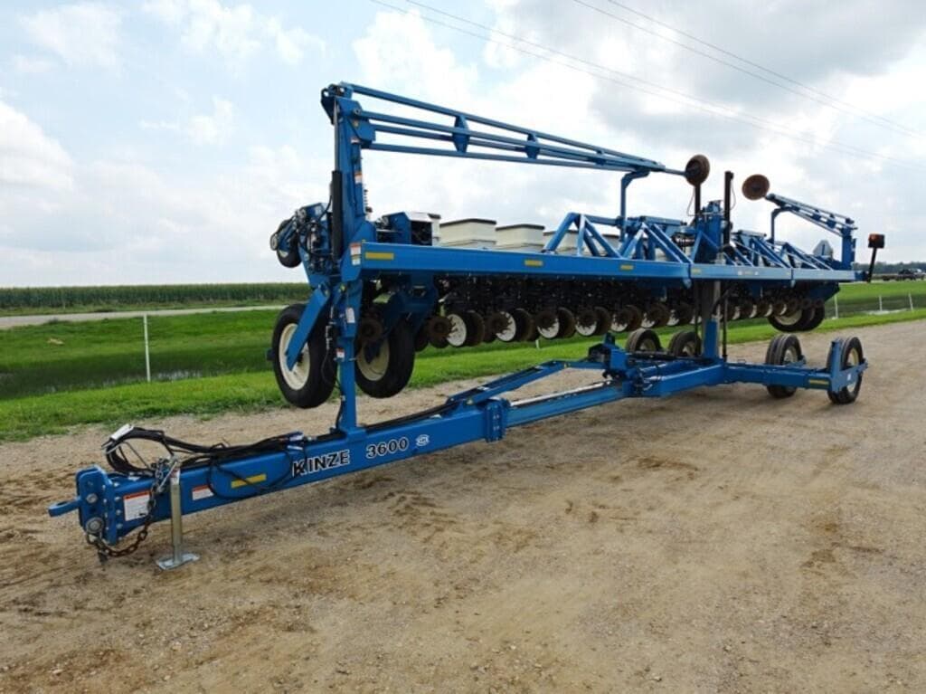 Image of Kinze 3600 Primary image
