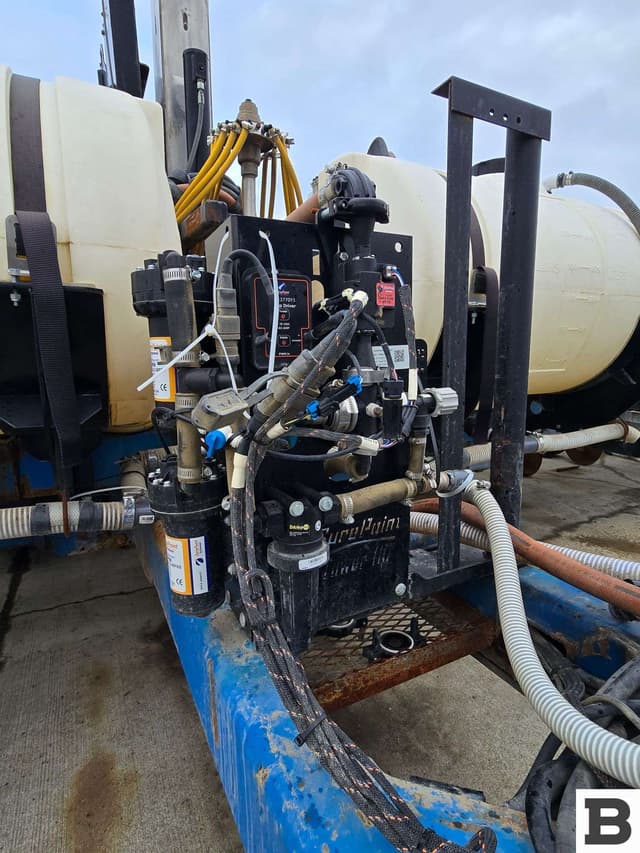 Image of Kinze 3600 equipment image 4