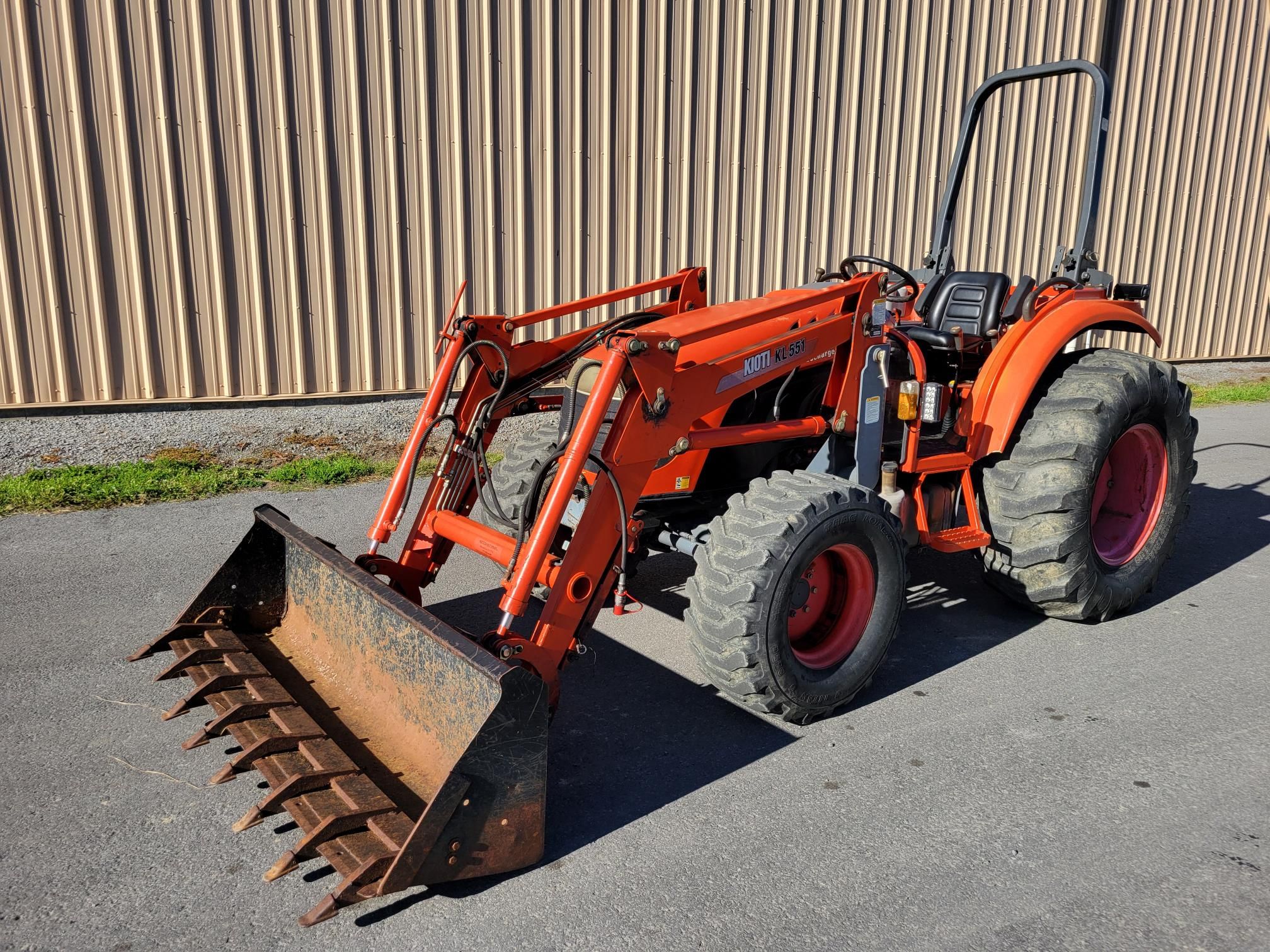 2008 Kioti DK55 Equipment Image0