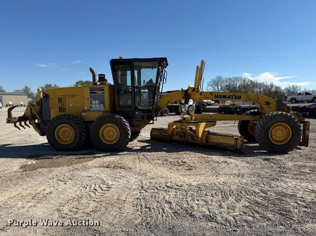 Image of Komatsu GD655 equipment image 2