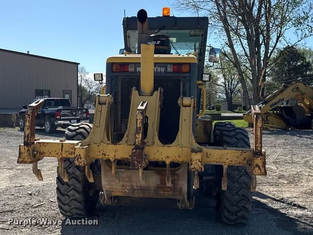 Image of Komatsu GD655 equipment image 4