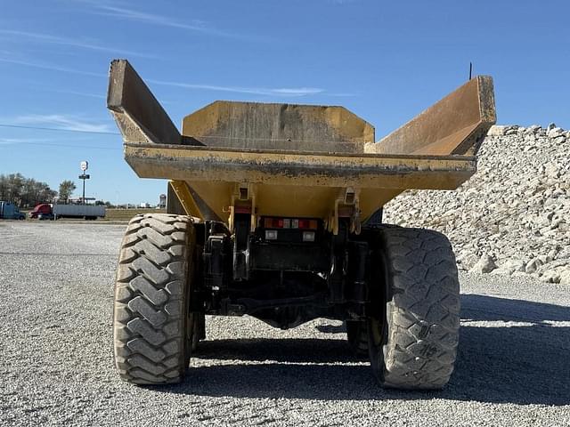 Image of Komatsu HM350-2 equipment image 4