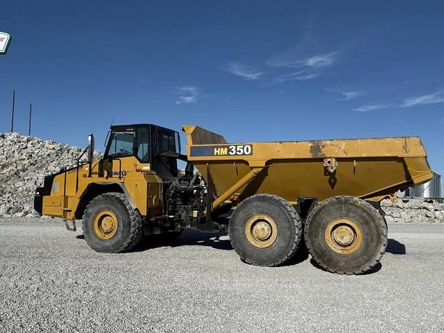 Image of Komatsu HM350-2 equipment image 2