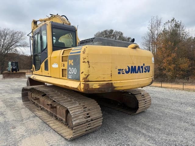 Image of Komatsu PC200LC-8 equipment image 4