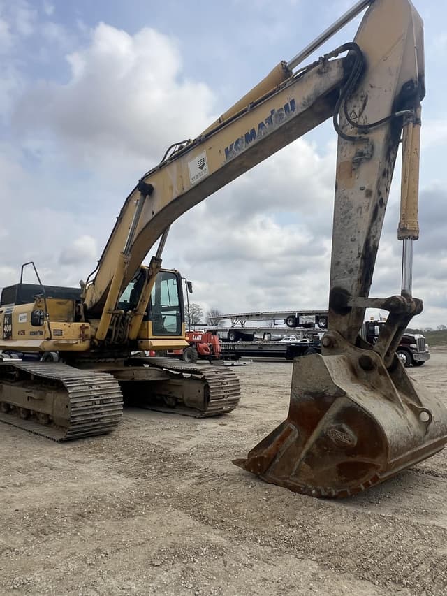 Image of Komatsu PC400LC-8 equipment image 2