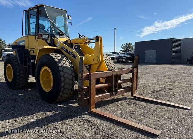 Image of Komatsu WA200-6 equipment image 2