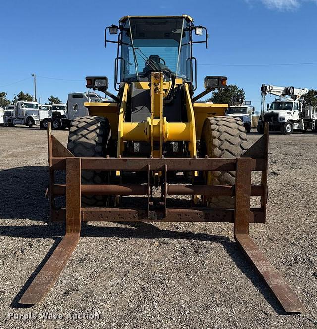 Image of Komatsu WA200-6 equipment image 1