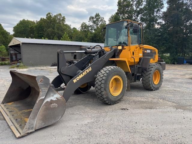 2008 Komatsu WA250 Equipment Image0