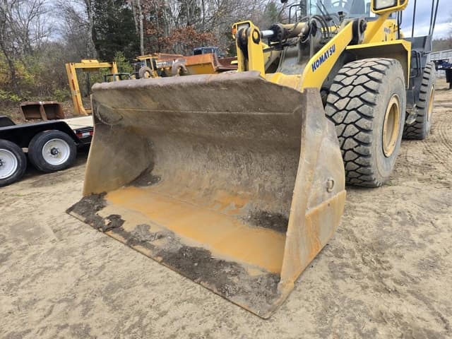 Image of Komatsu WA380-6 equipment image 1
