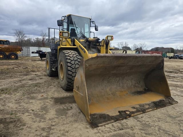 Image of Komatsu WA380-6 equipment image 3