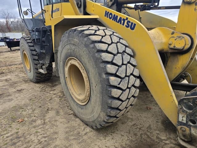 Image of Komatsu WA380-6 equipment image 4